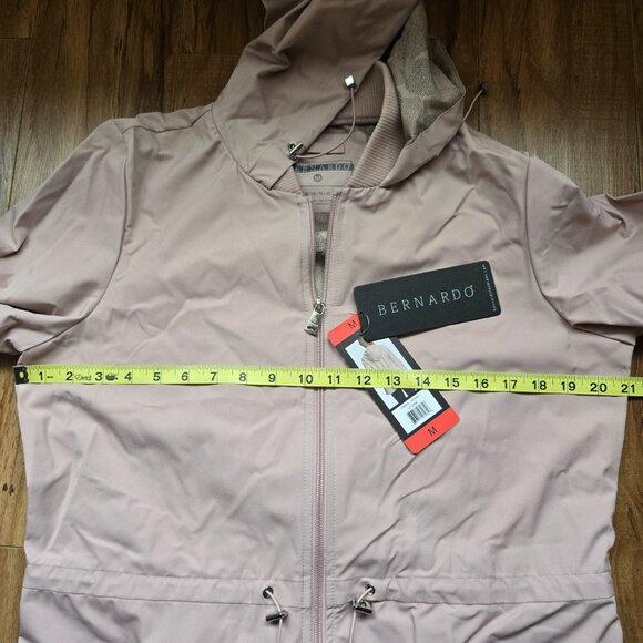 Bernardo Ladies Jacket with back ruffle hem - Picture 4 of 5